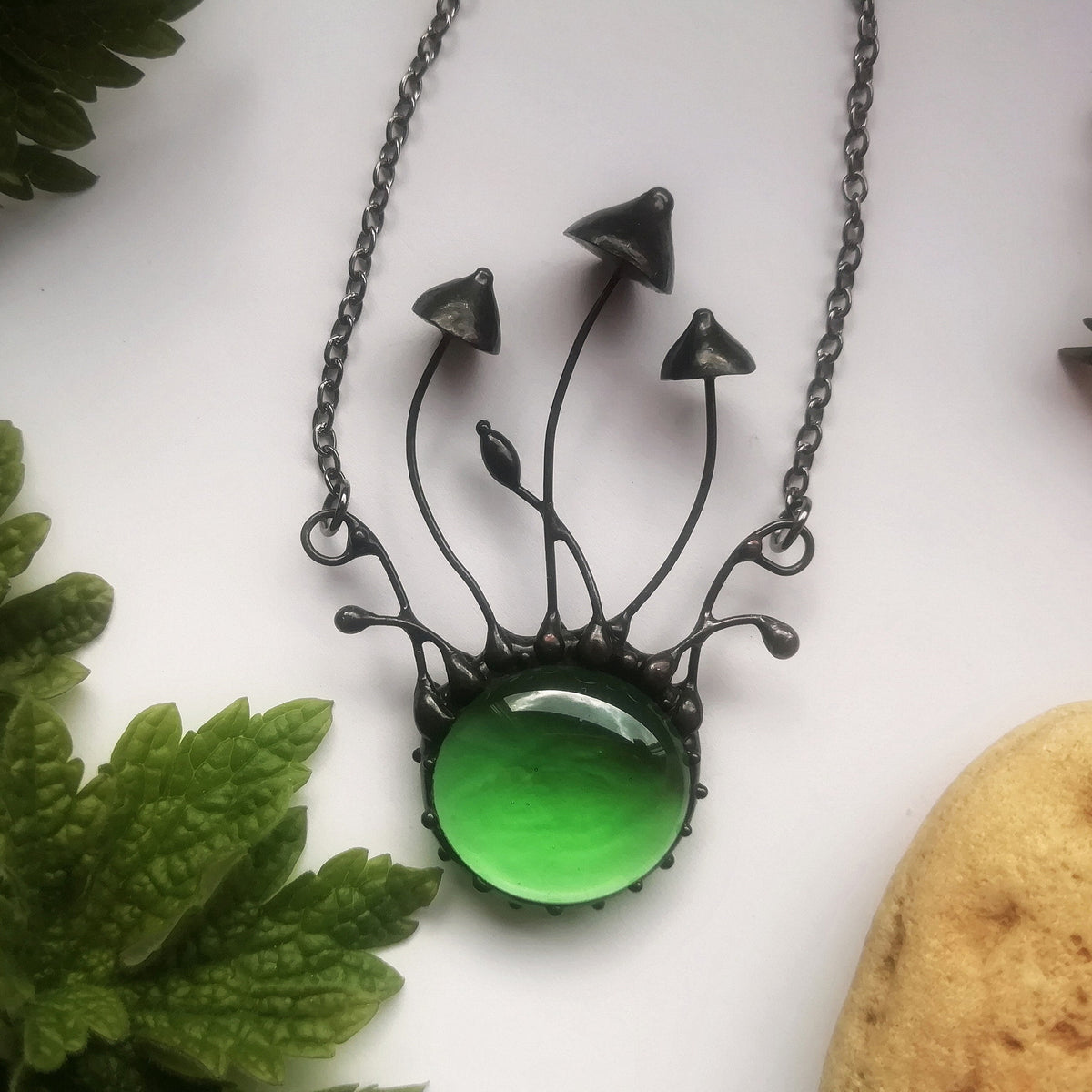 Green Glass Mushroom Fan-Shaped Necklace – Blackened Copper