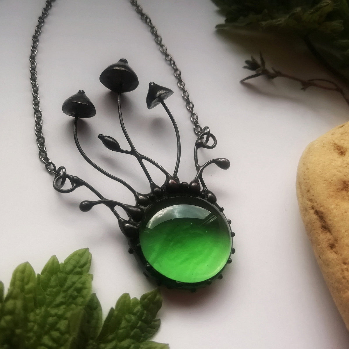Green Glass Mushroom Fan-Shaped Necklace – Blackened Copper