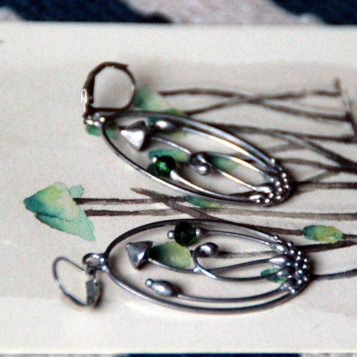 Green Glass Mushroom Earrings – Silver Tone