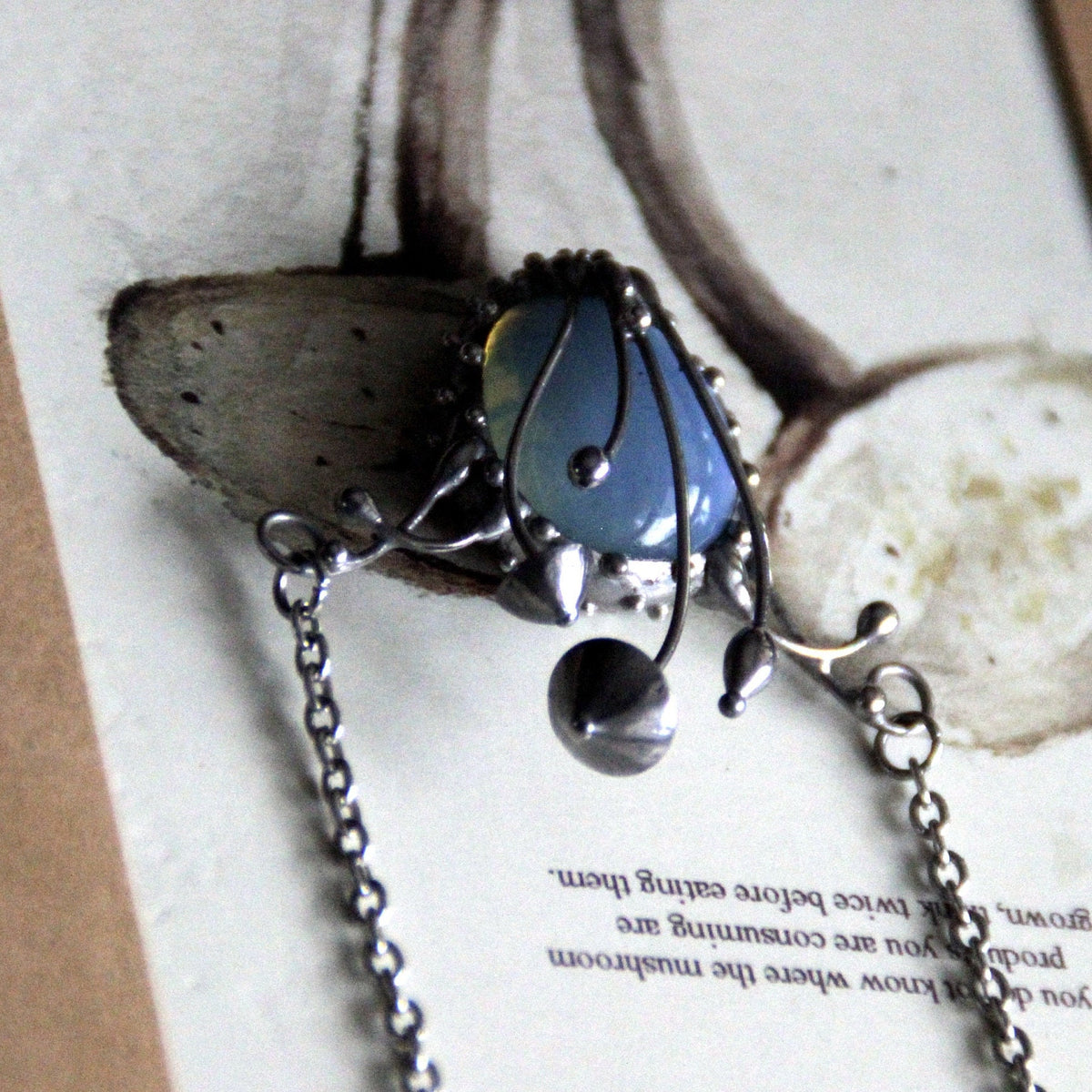 Oval Blue Glass Mushroom Pendant – Silver Tone