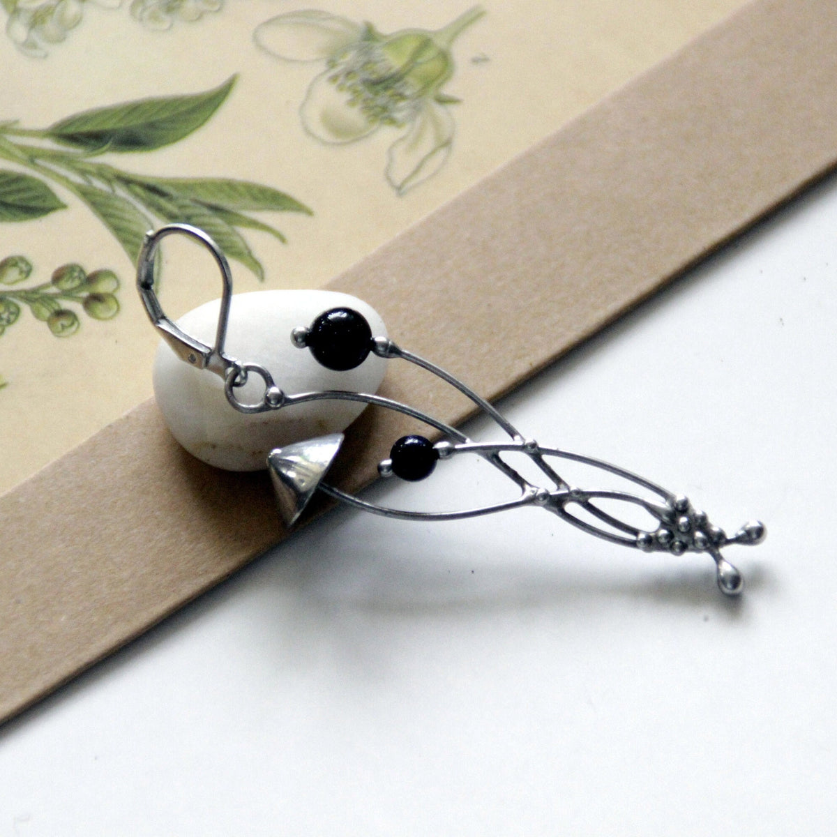 Black Aventurine Mushroom Single Earring – Silver Tone
