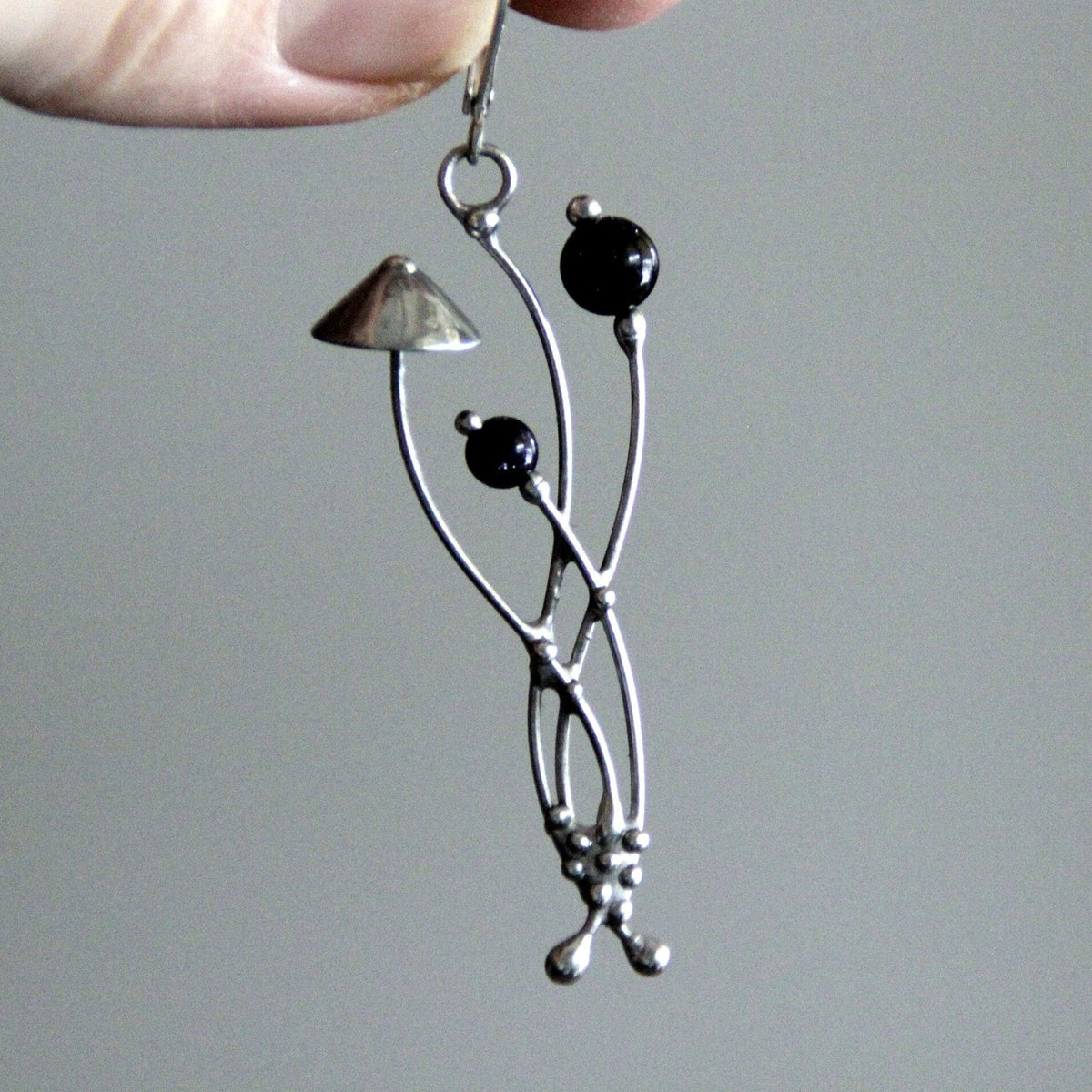Black Aventurine Mushroom Single Earring – Silver Tone