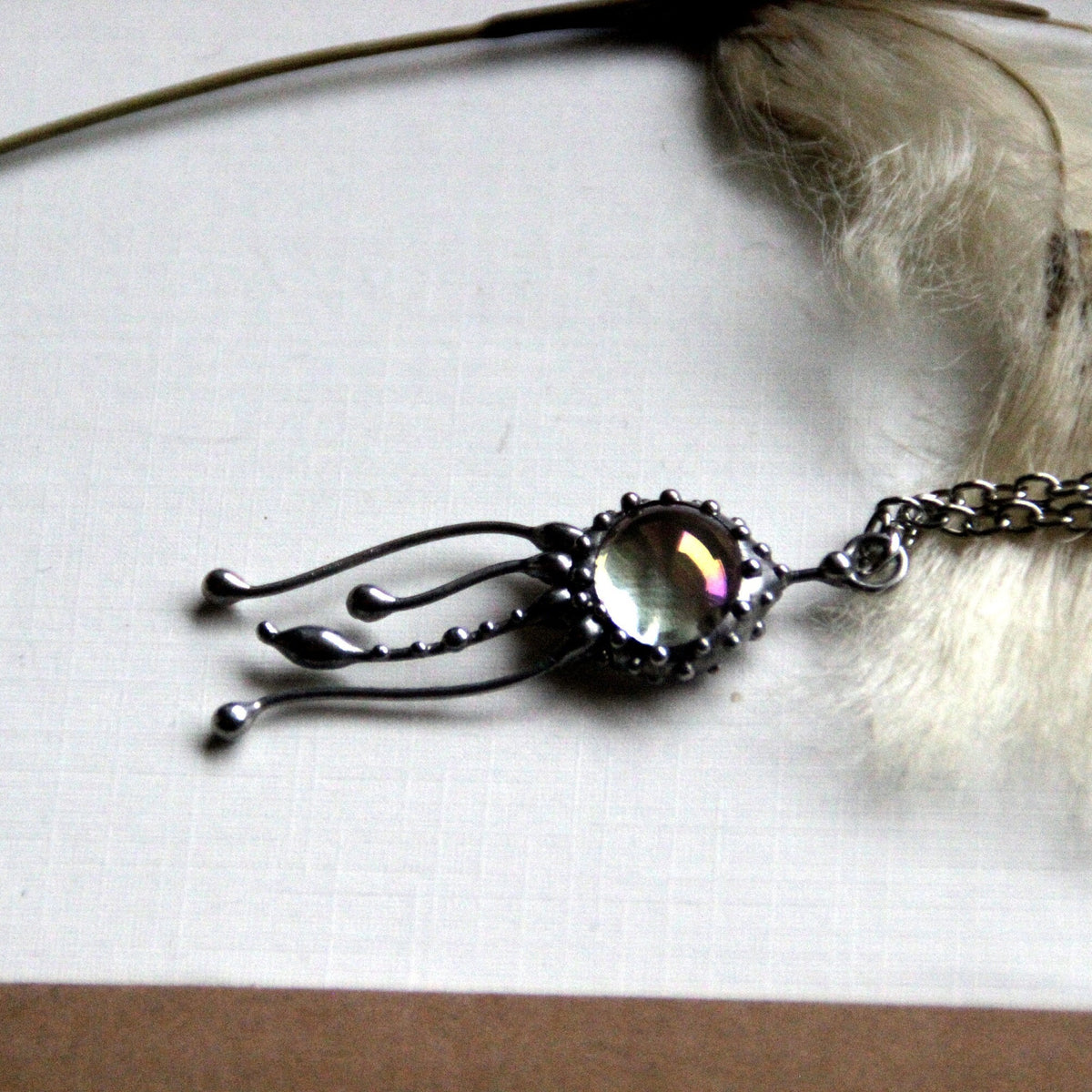 Clear Glass Jellyfish Necklace – Silver Tone