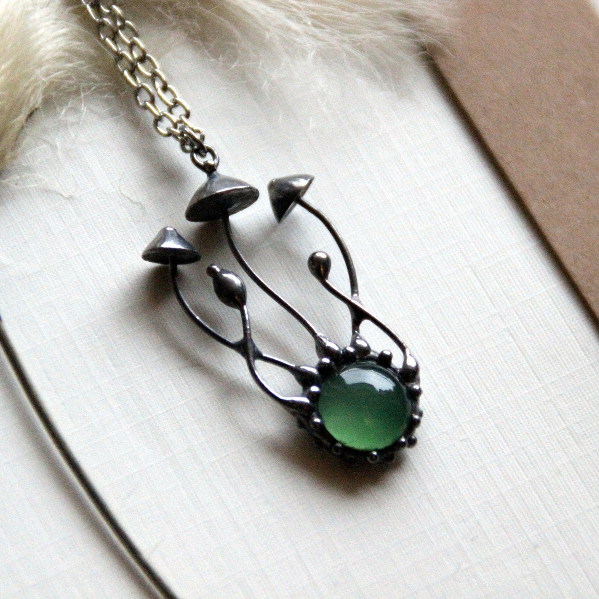 Green Stained Glass Mushroom Cluster Necklace – Silver Tone