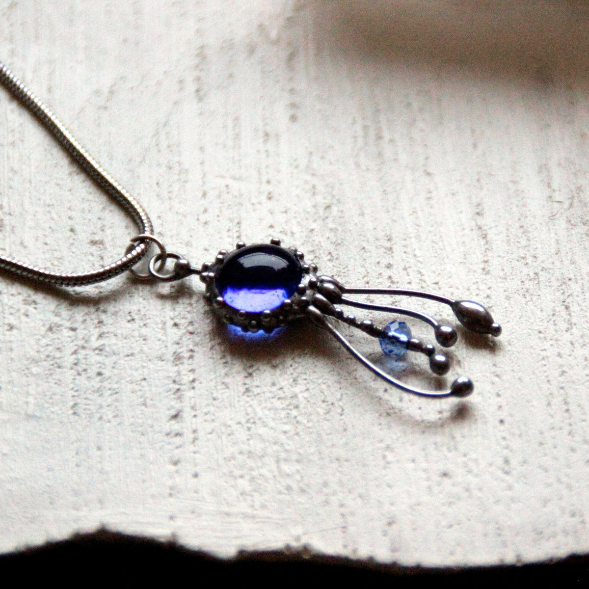 Blue Glass Jellyfish Necklace – Silver Tone