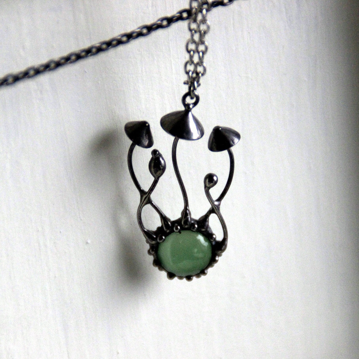 Green Stained Glass Mushroom Cluster Necklace – Silver Tone