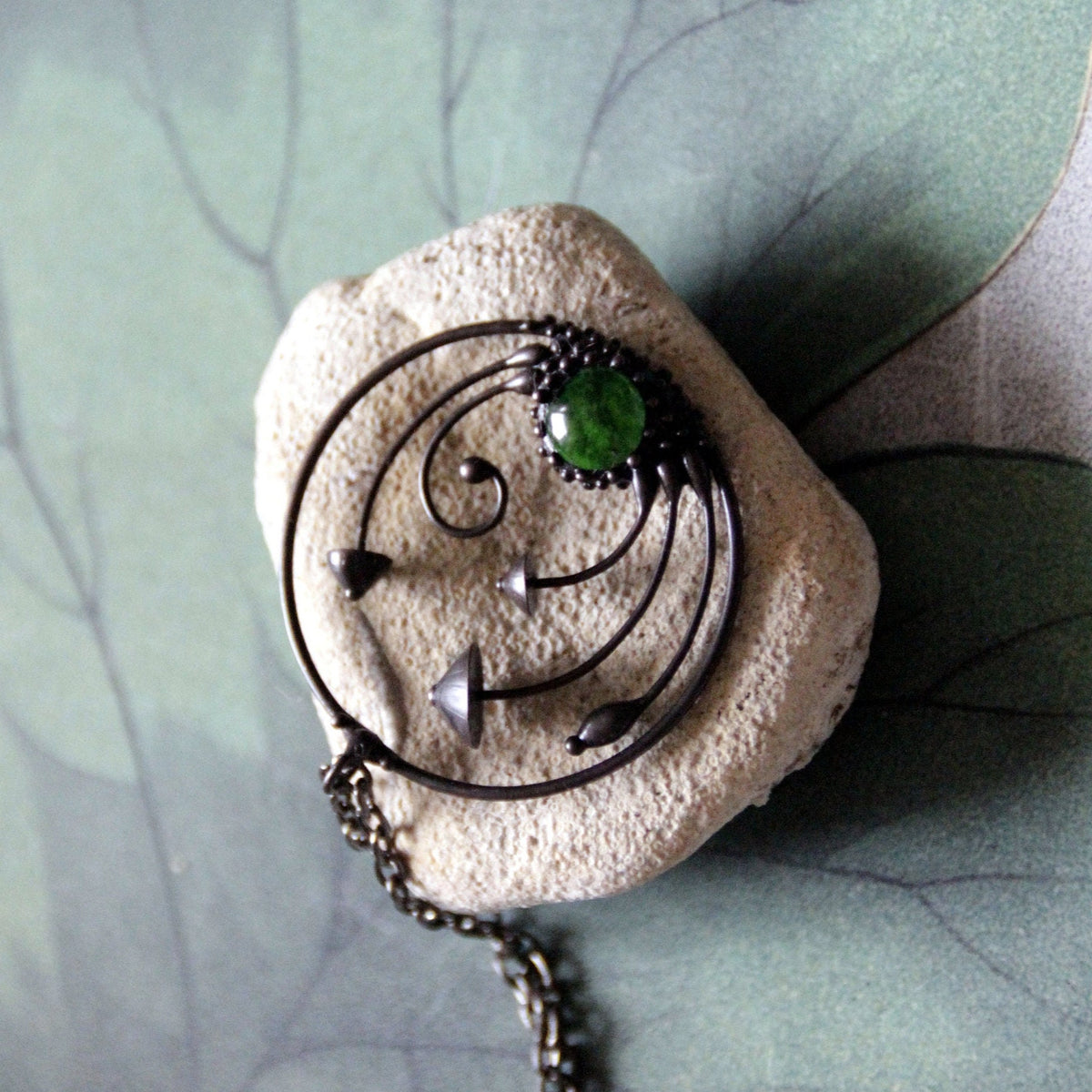 Green Stained Glass Mushroom Circle Necklace – Blackened Copper