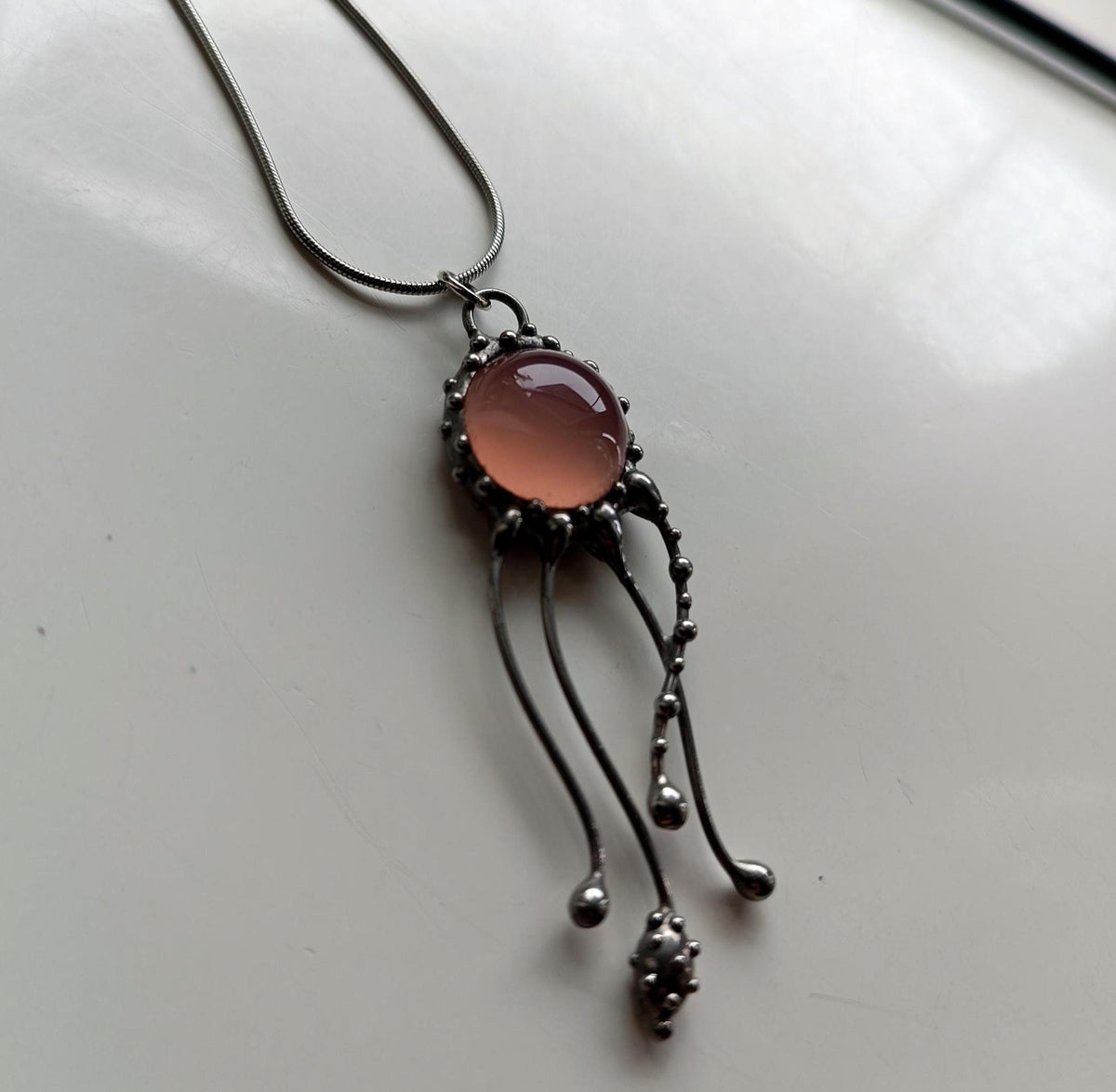 Rose Agate Jellyfish Pendant Necklace – Silver Tone