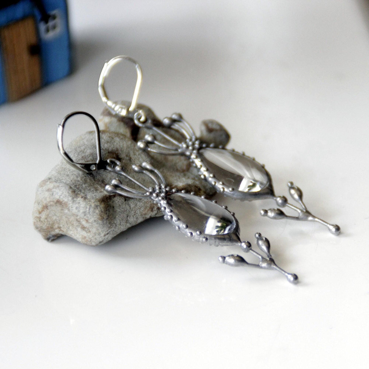 Clear Glass Flower Earrings – Silver Tone
