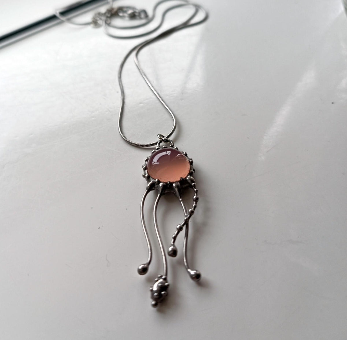 Rose Agate Jellyfish Pendant Necklace – Silver Tone