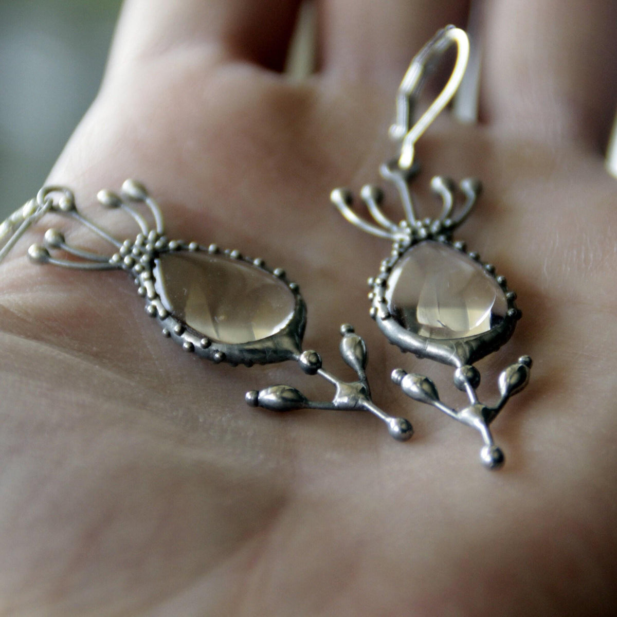 Clear Glass Flower Earrings – Silver Tone