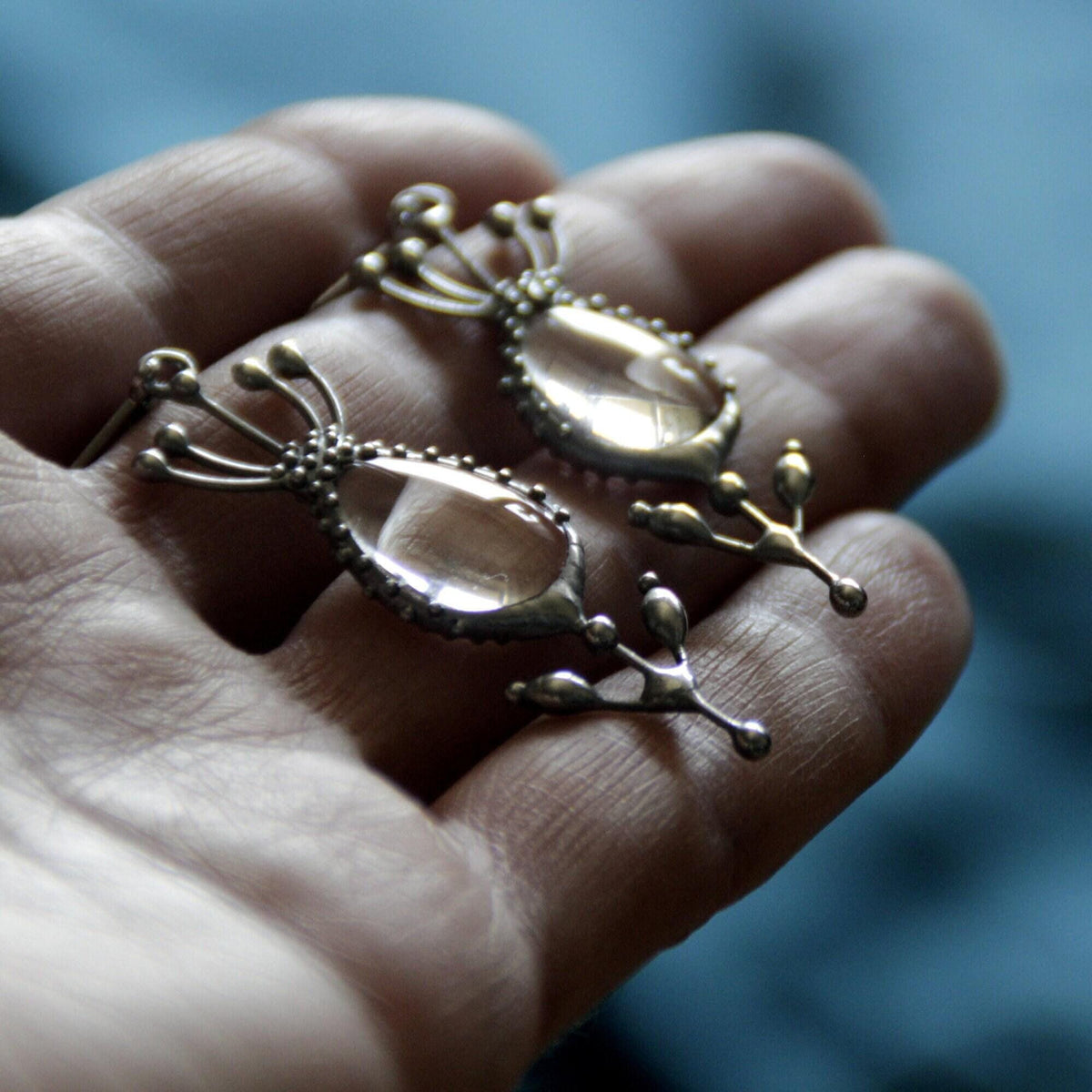 Clear Glass Flower Earrings – Silver Tone