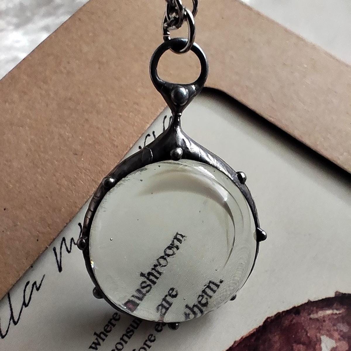 Clear Glass Circle Pendant Necklace – Silver Tone