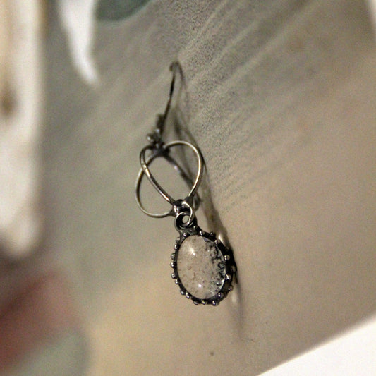 Clear Glass Art Nouveau Single Earring – Silver Tone