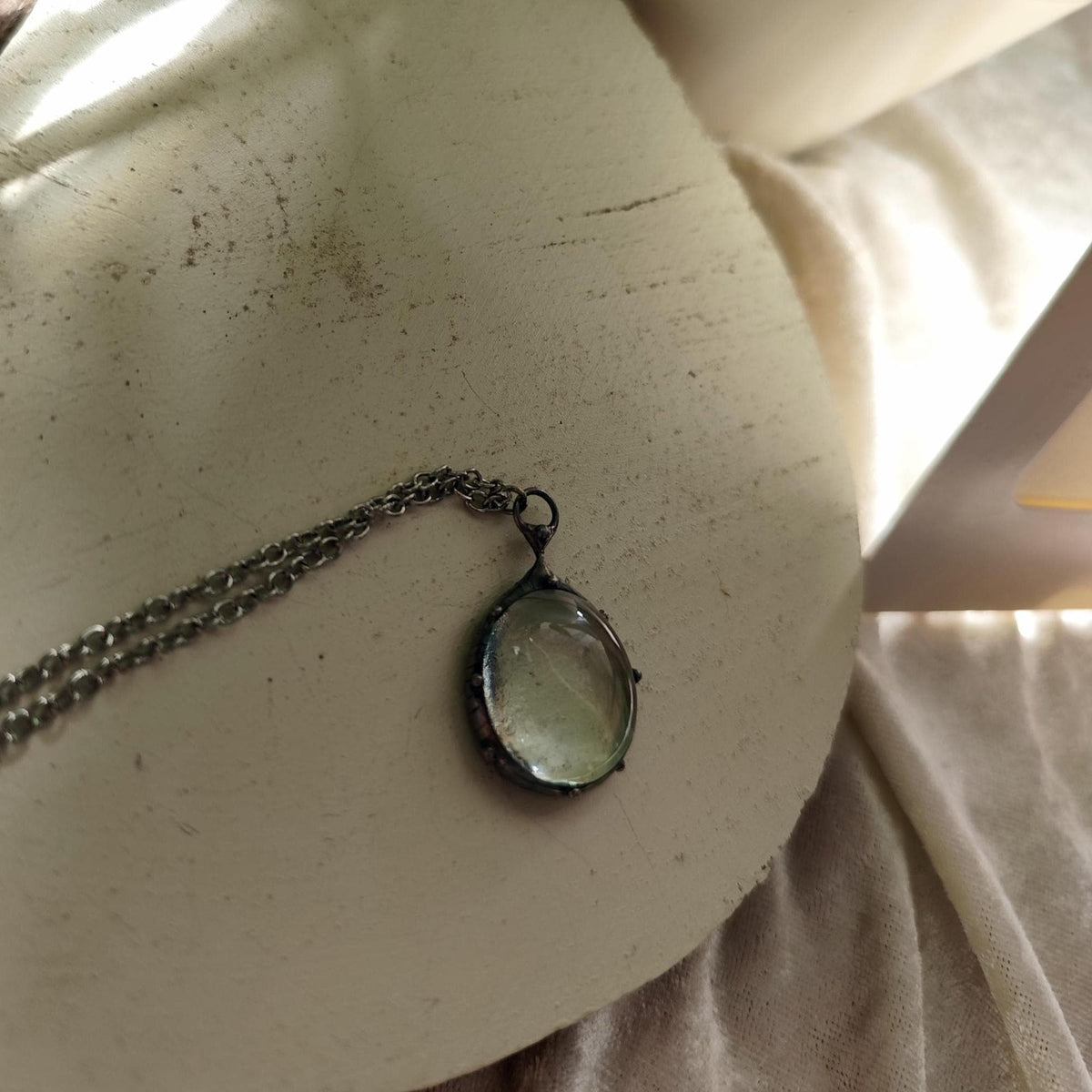 Clear Glass Circle Pendant Necklace – Silver Tone