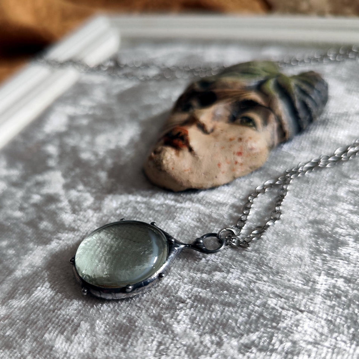 Clear Glass Circle Pendant Necklace – Silver Tone