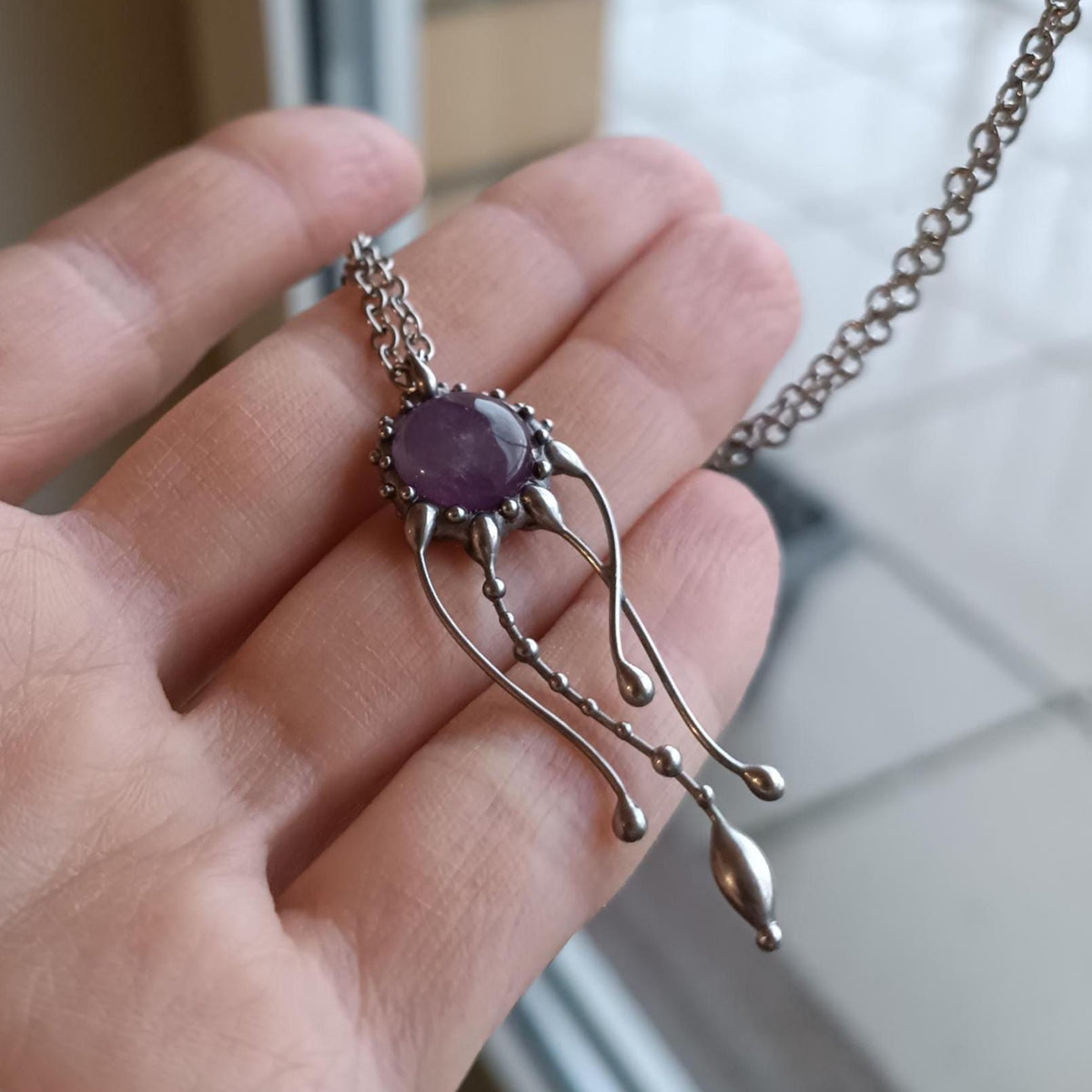 Amethyst Jellyfish Pendant Necklace – Silver Tone
