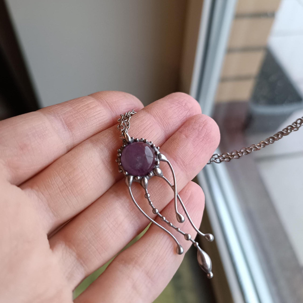 Amethyst Jellyfish Pendant Necklace – Silver Tone
