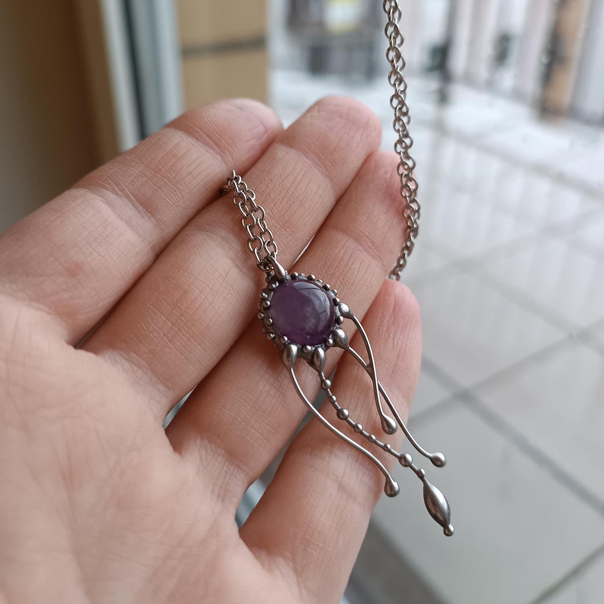 Amethyst Jellyfish Pendant Necklace – Silver Tone
