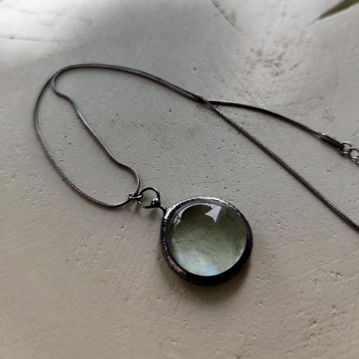 Clear Glass Round Pendant Necklace – Silver Tone